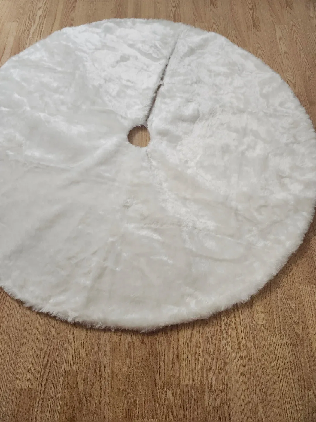 New Faux Fur Christmas Tree Skirt - White thumbnail