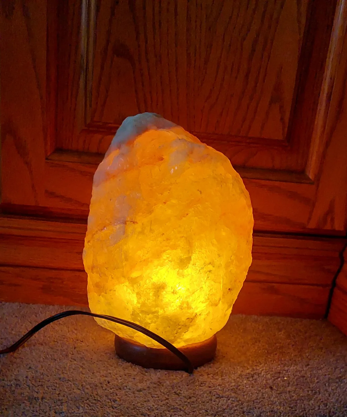 Himalayan Salt Lamp with Wood Base image indicator(2)