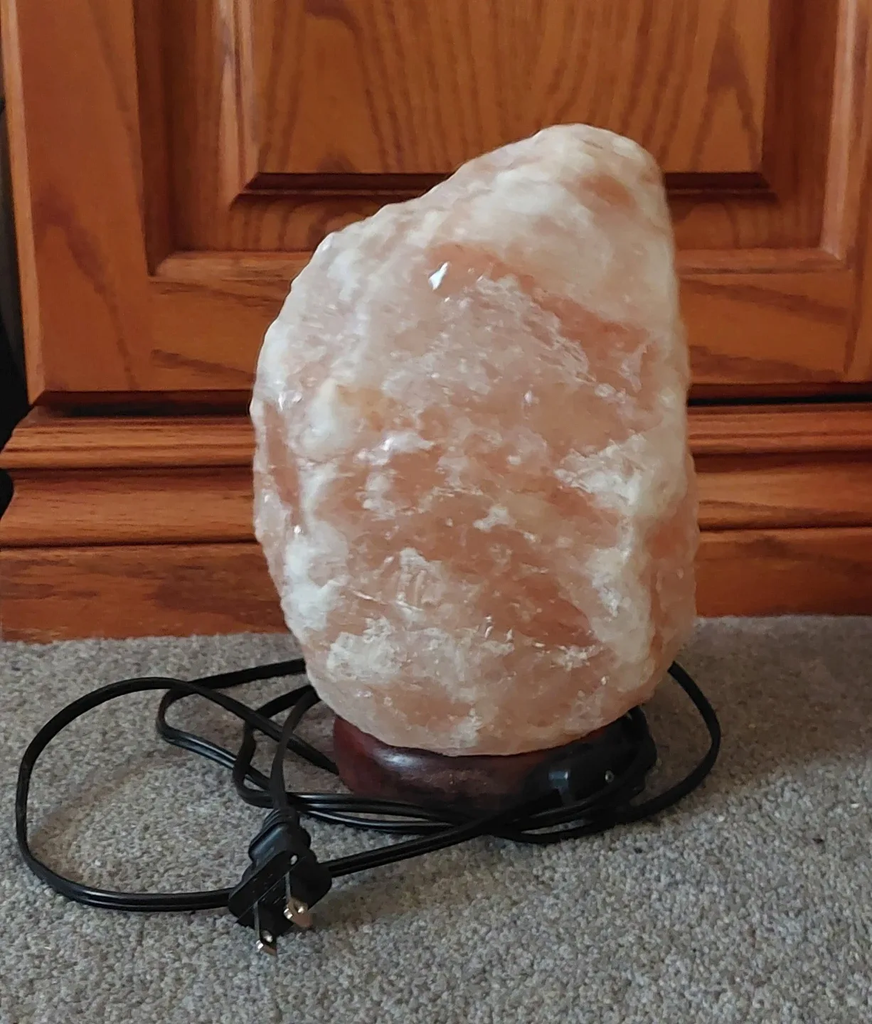 Himalayan Salt Lamp with Wood Base image indicator(4)