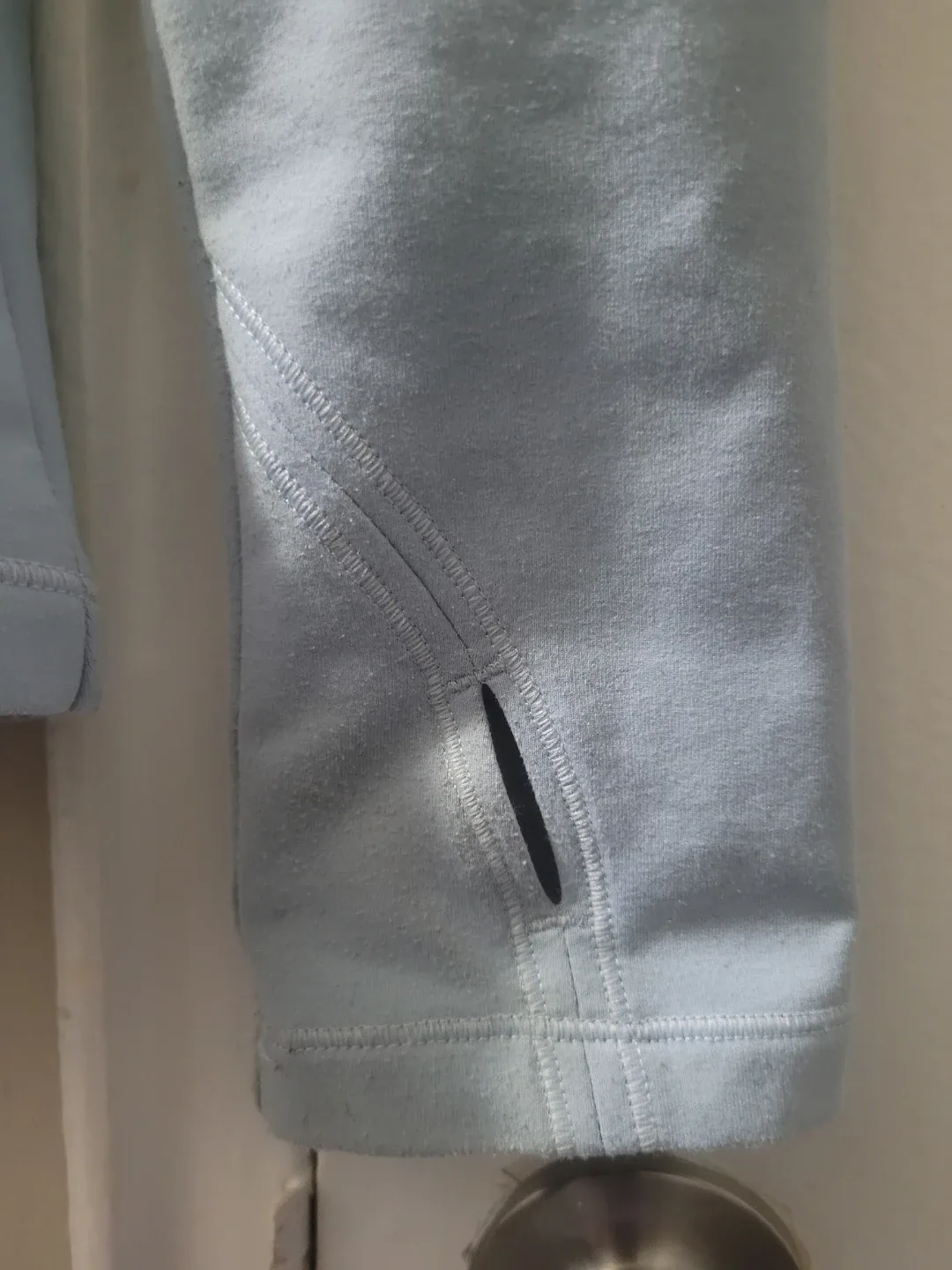 Light Athletic sweater image indicator(5)