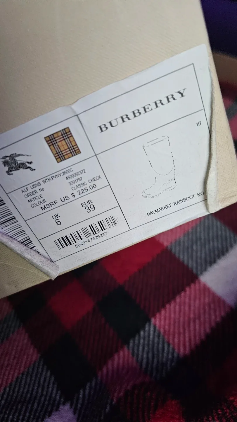 **VINTAGE Burberry Classic Check Rain Boots - Size 39 image indicator(3)