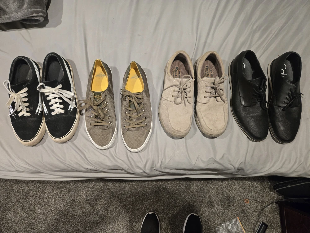 FREE DELIVERY!! Misc shoes size 10.5 $20 each or all for 60