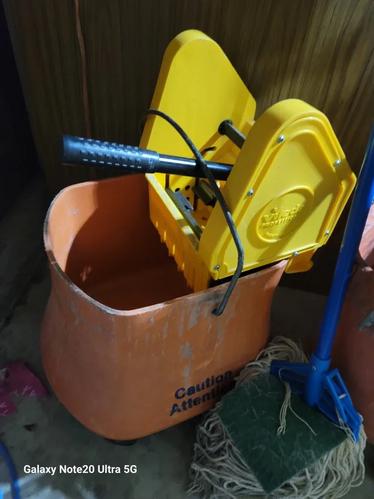 Vileda ProMist MAX Mop & Bucket Set image indicator(2)