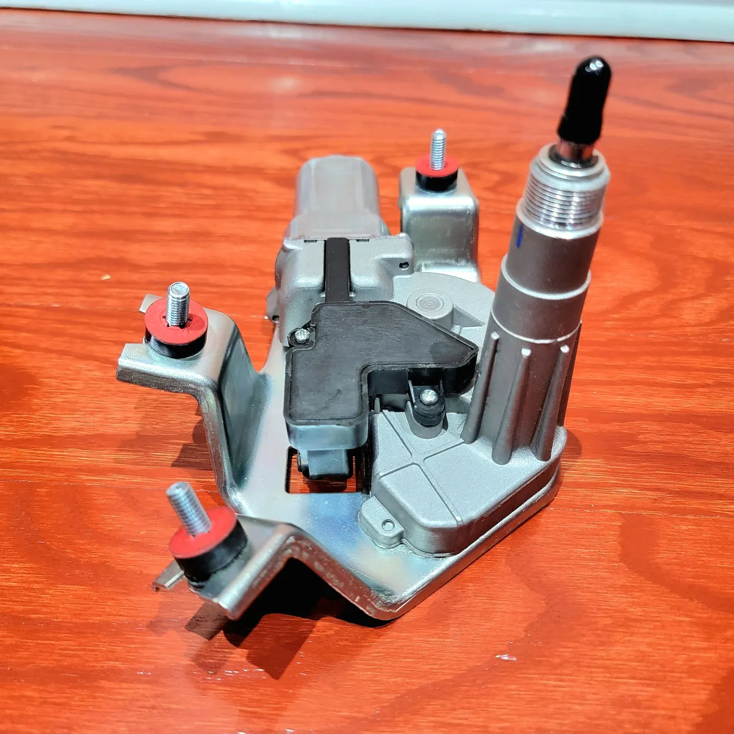 A-Premium Rear Windshield Wiper Motor image indicator(4)