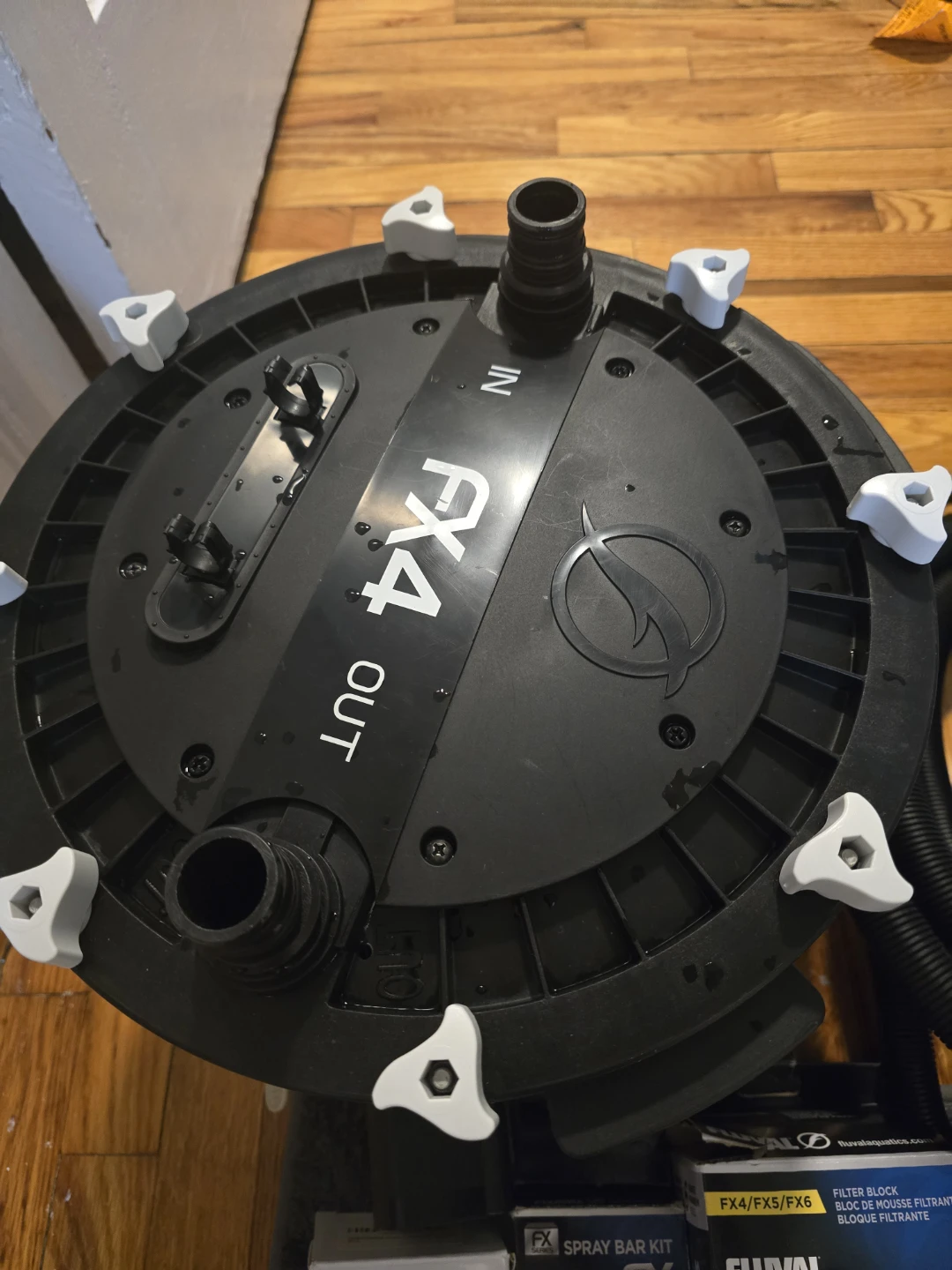 Fluval FX4 Aquarium Filter & Accessories - photo 5