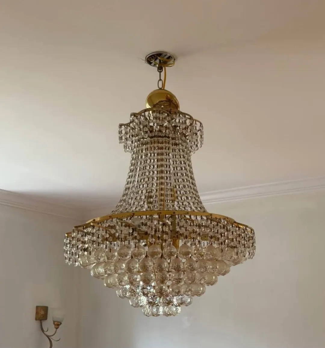 Beautiful vintage 10 light crystal chandelier image indicator(2)