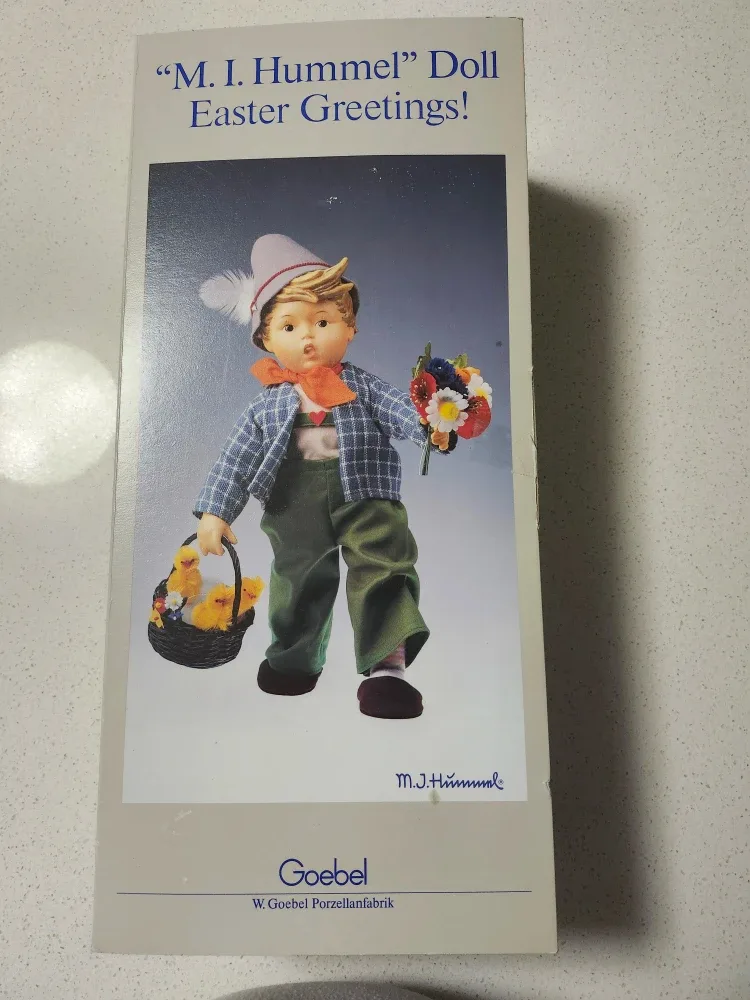 HUMMELl GOEBEL EASTER GREETINGS DOLL image indicator(6)