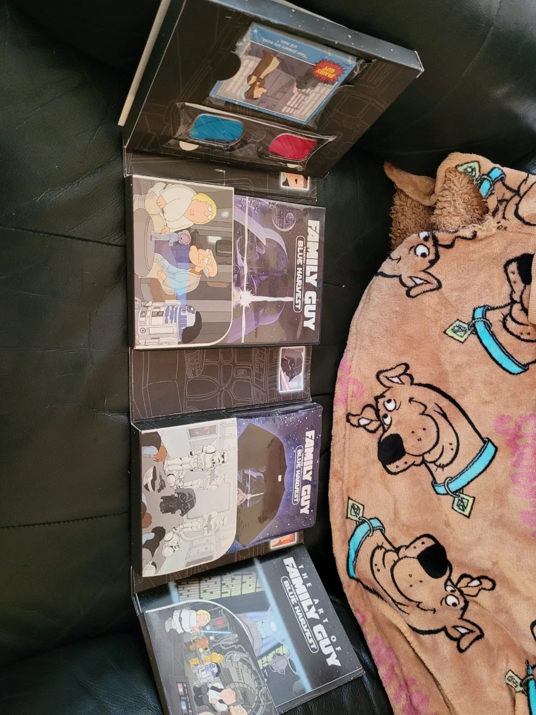 Family Guy Blue Harvest DVD Box Set image indicator(2)