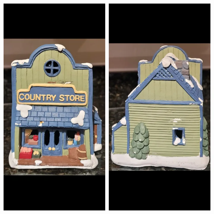 Ceramic Christmas Village Lot (11 items) image indicator(7)