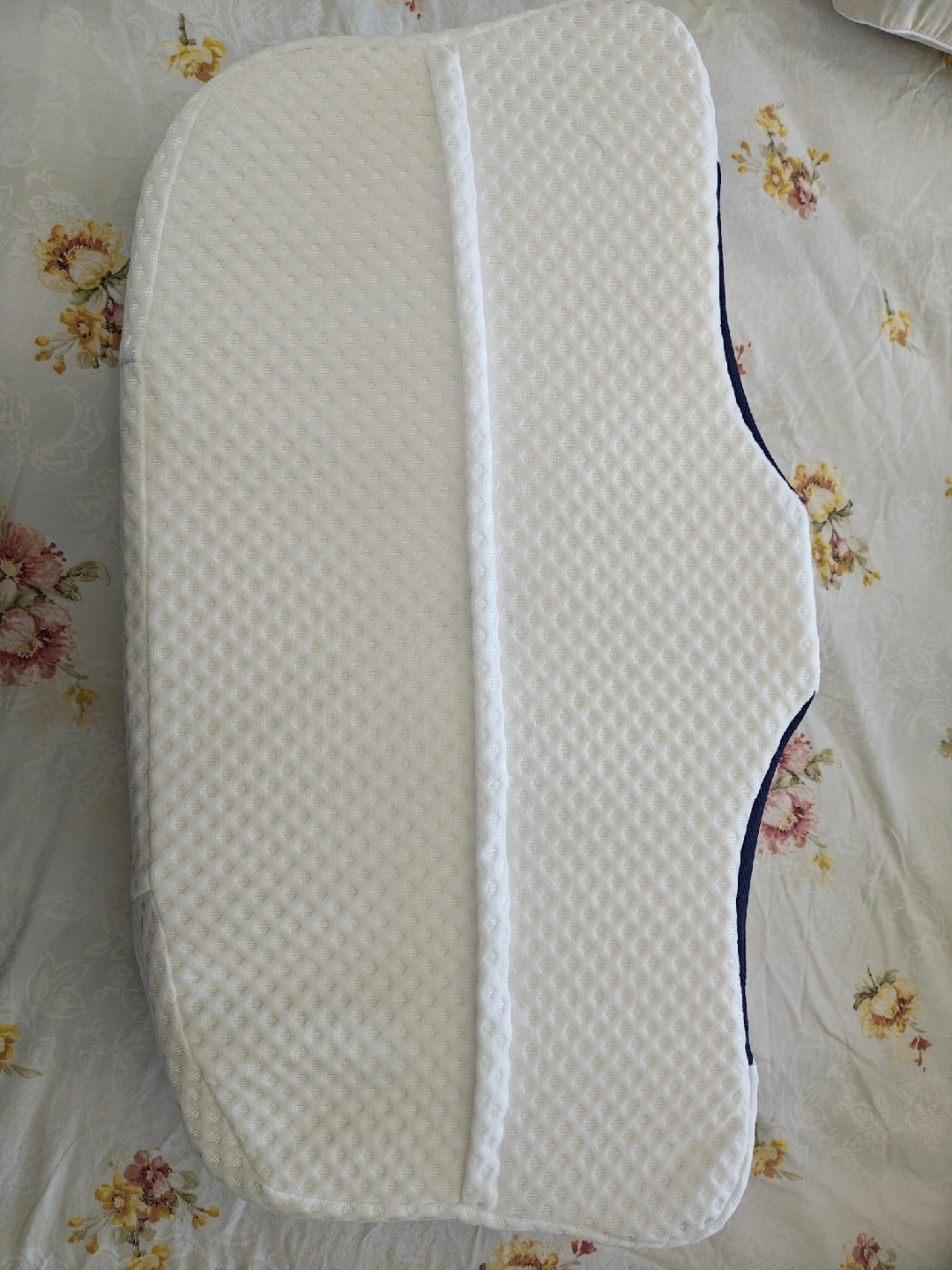 Memory Foam Cervical Pillow - photo 4