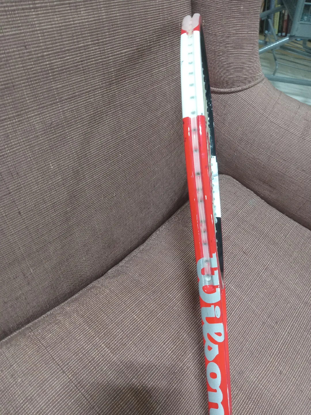 Wilson Roger Federer Tennis Racket - Red image indicator(4)