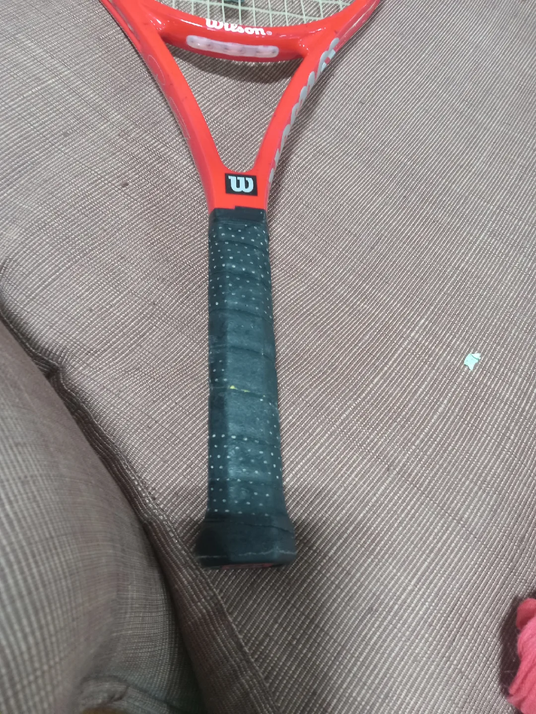 Wilson Roger Federer Tennis Racket - Red image indicator(5)