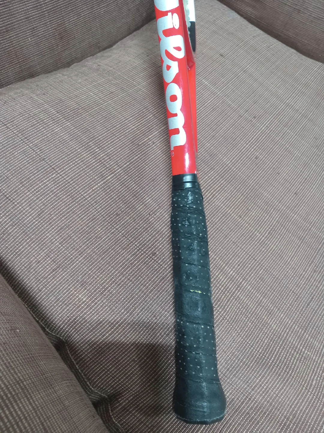 Wilson Roger Federer Tennis Racket - Red image indicator(6)