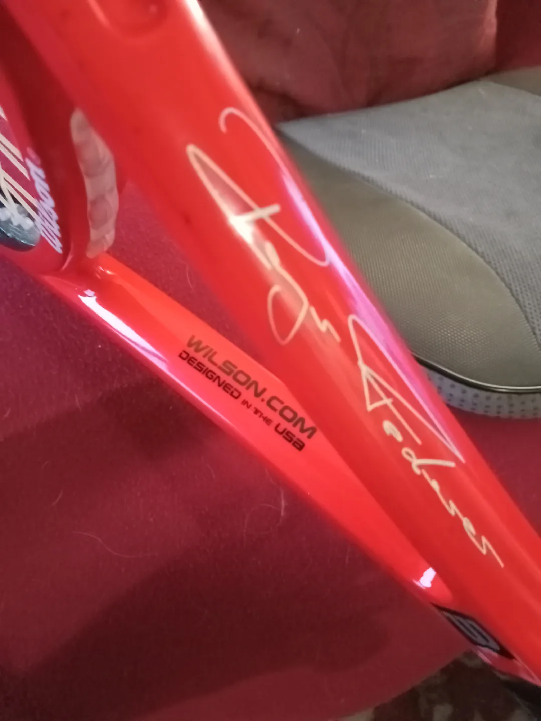 Wilson Roger Federer Tennis Racket - Red image indicator(8)