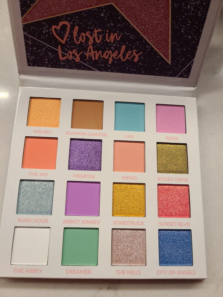 BH Cosmetics Lost in Los Angeles Eyeshadow Palette