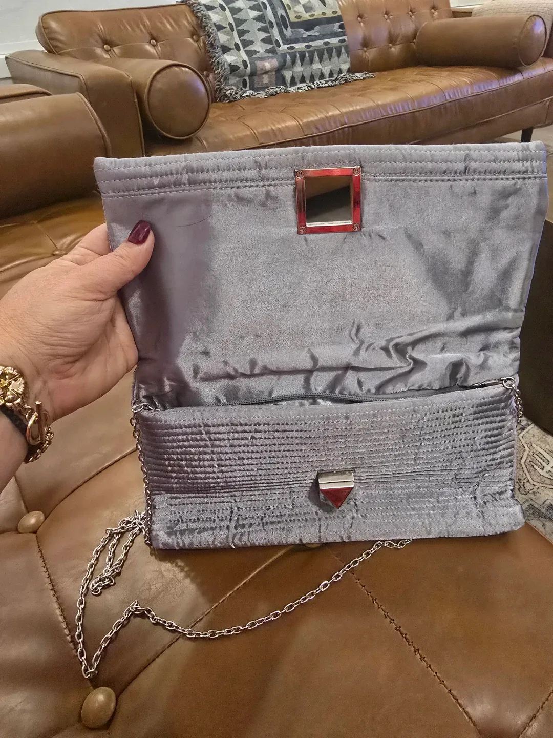 Jeanne Lottie Silver Clutch Bag image indicator(3)