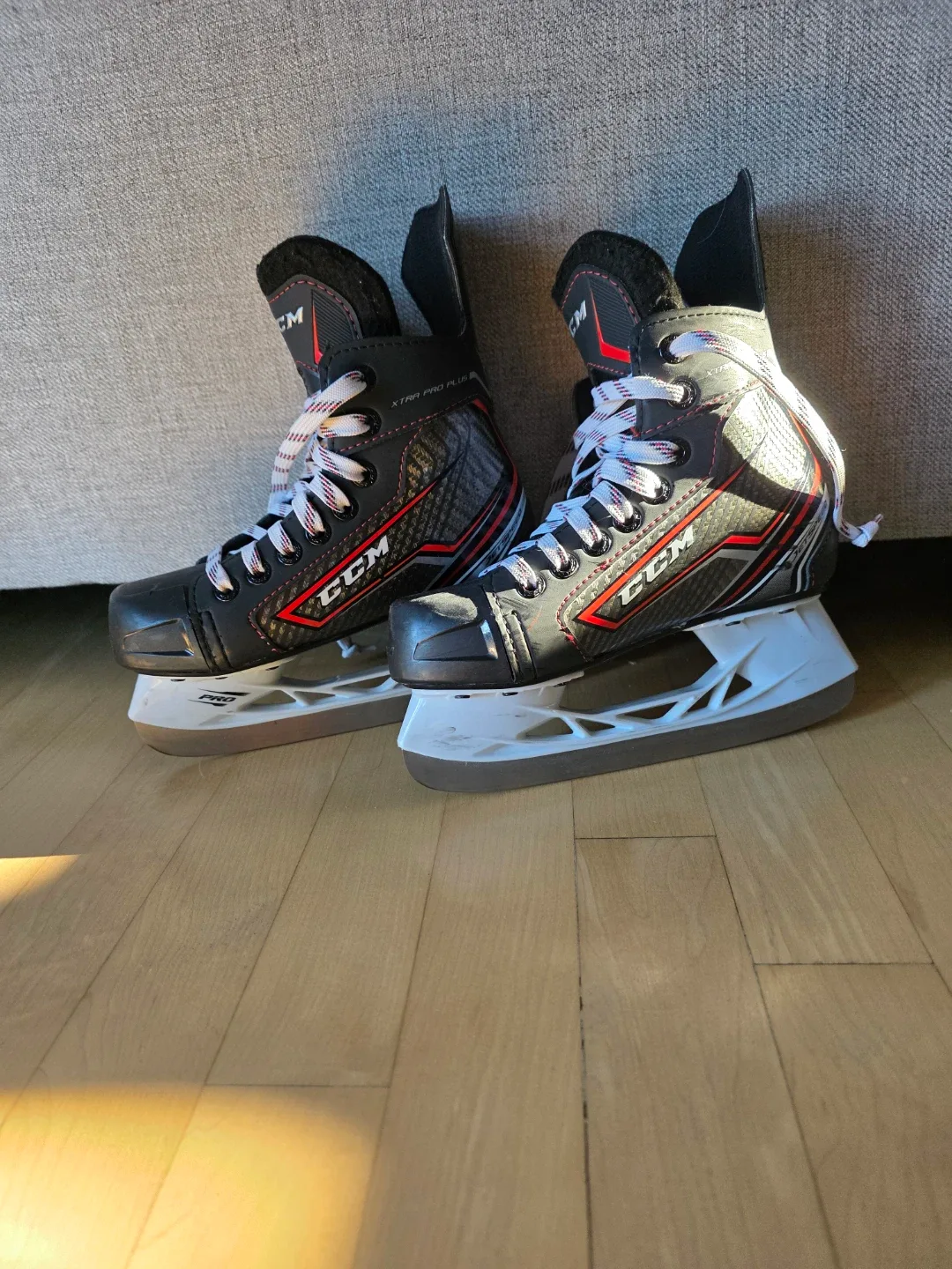CCM Xtra Pro Plus Ice Skates youth 12.5.D