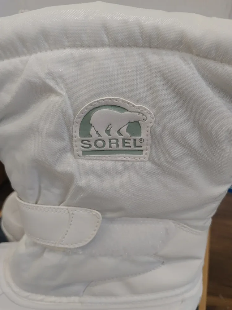 🧡BRAND NEW SOREL WINTER BOOTS WOMENS SIZE 6 image indicator(2)
