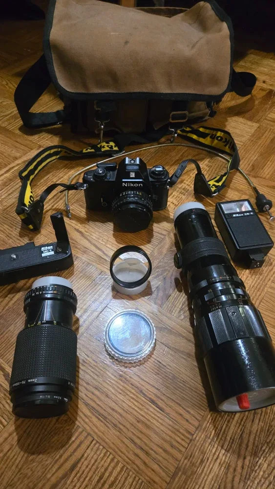 Nikon FG Camera with Lenses and Accessories image indicator(2)