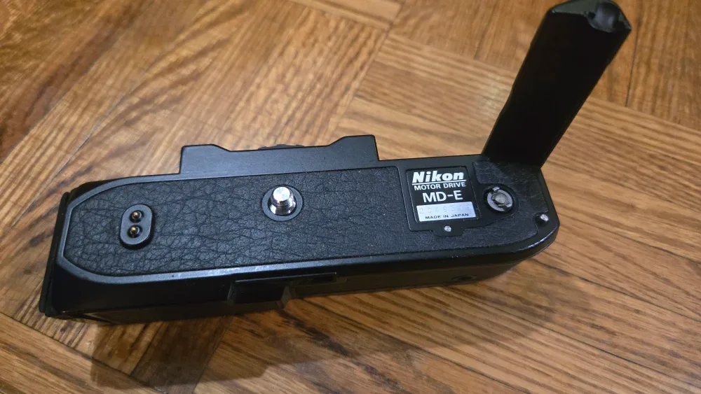 Nikon FG Camera with Lenses and Accessories image indicator(7)