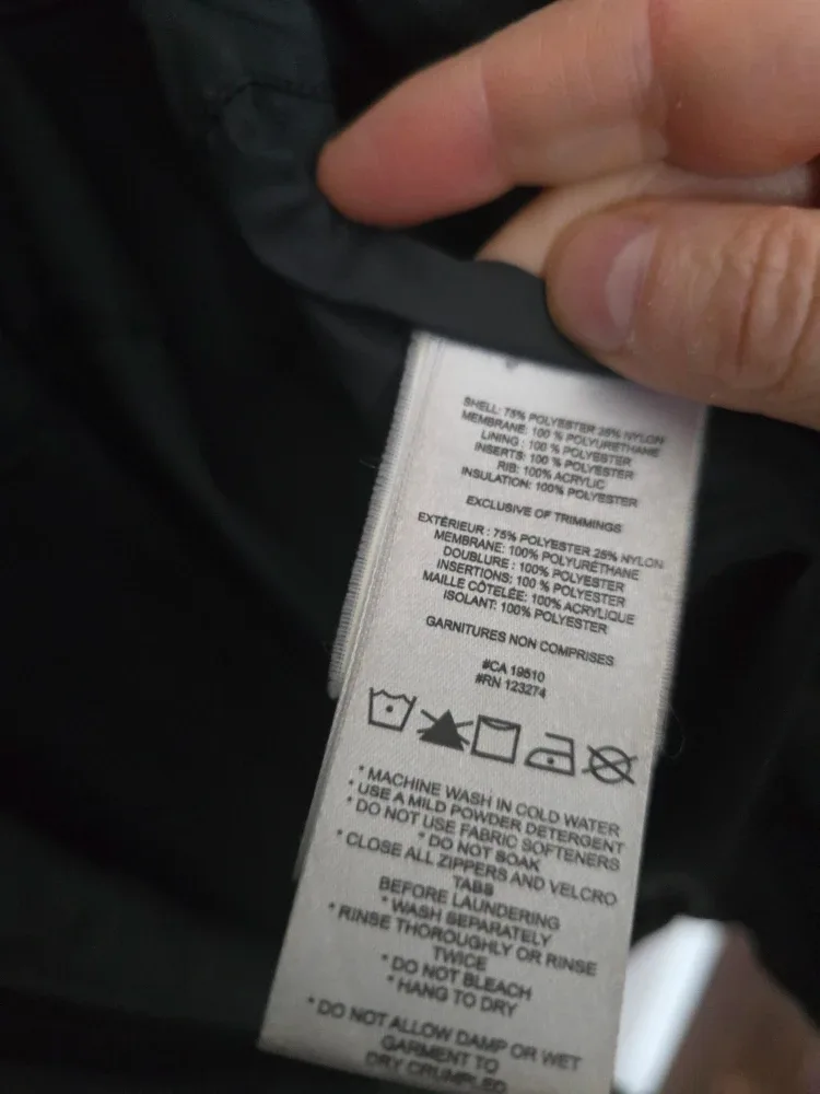 Lolë Women's Winter Coat - Size XL , like new conditions. image indicator(7)