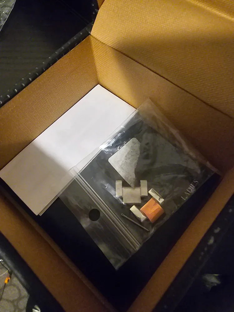 Guess Ladies Watch with Box image indicator(3)