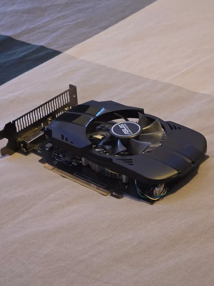 ASUS Phoenix GeForce GTX 1050 Ti – 4GB GDDR5 Graphics Card image indicator(3)