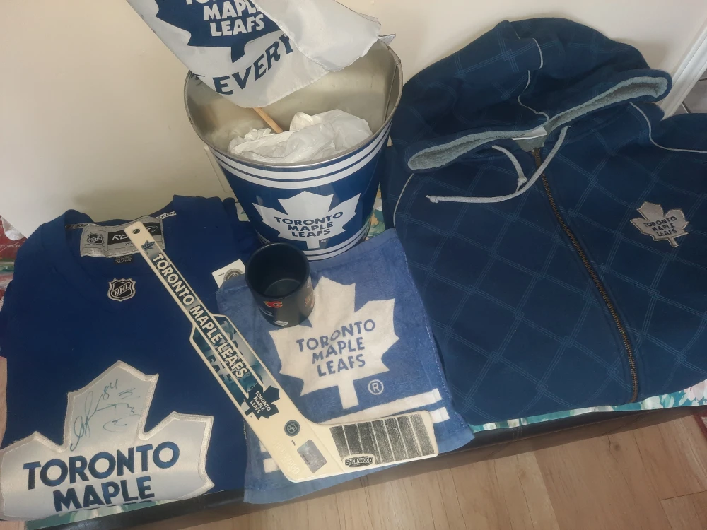 Toronto Maple Leafs Fan Gear Reebok Jersey/Hoodie/Bucket