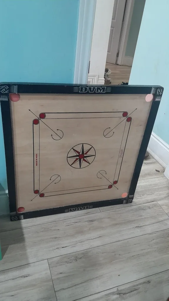 Carrom Board with dies image indicator(2)