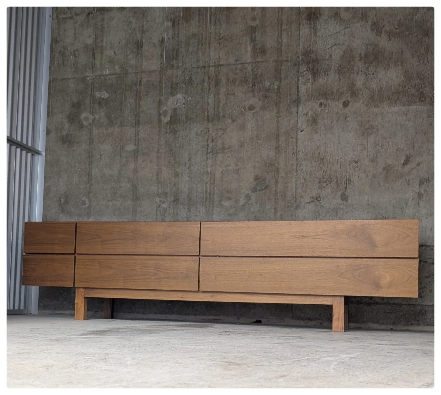 Walnut sideboard/credenza/media unit image indicator(2)