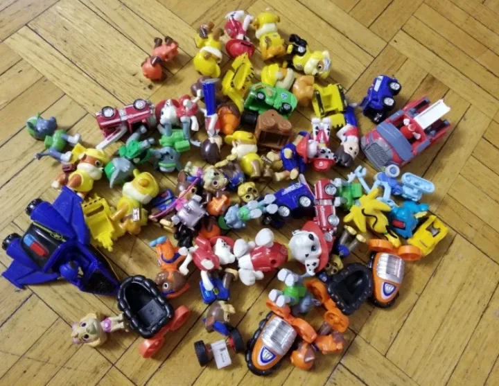 Paw Patrol Toy Figure Lot image indicator(2)
