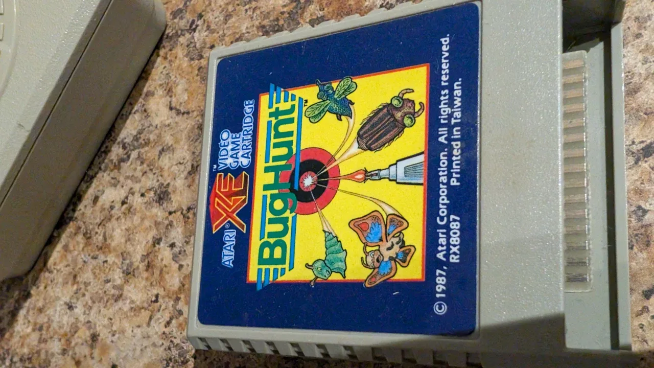 Atari XE console with Keyboard ,Games & Accessories image indicator(7)