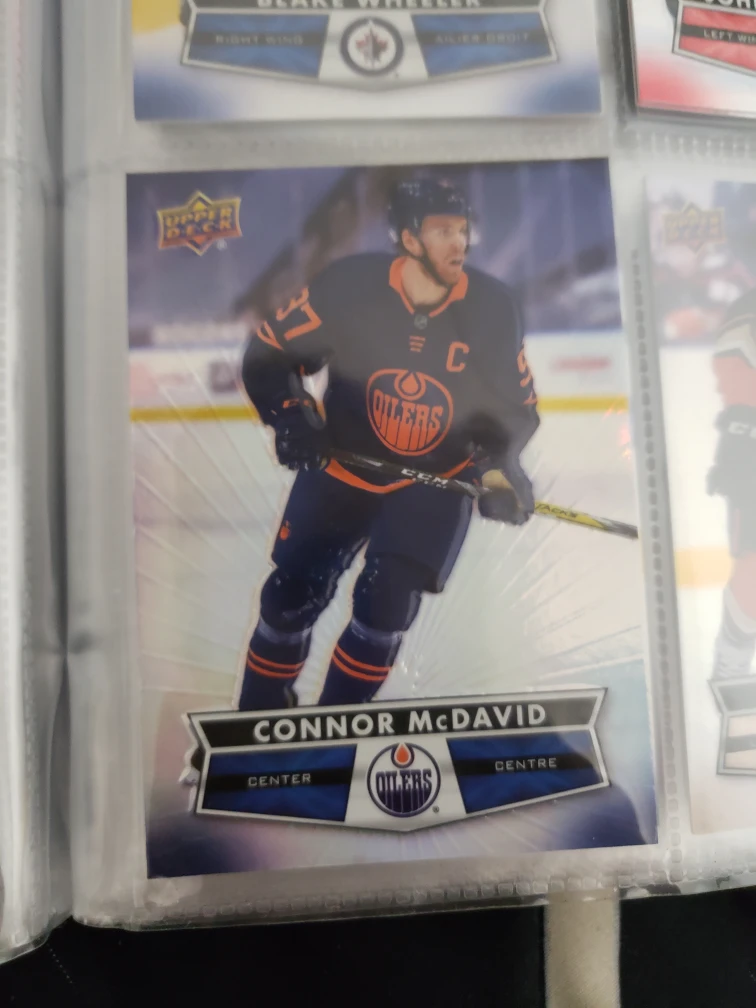 Tim Hortons 2021-2022 NHL Trading Cards Collector's Binder - photo 4