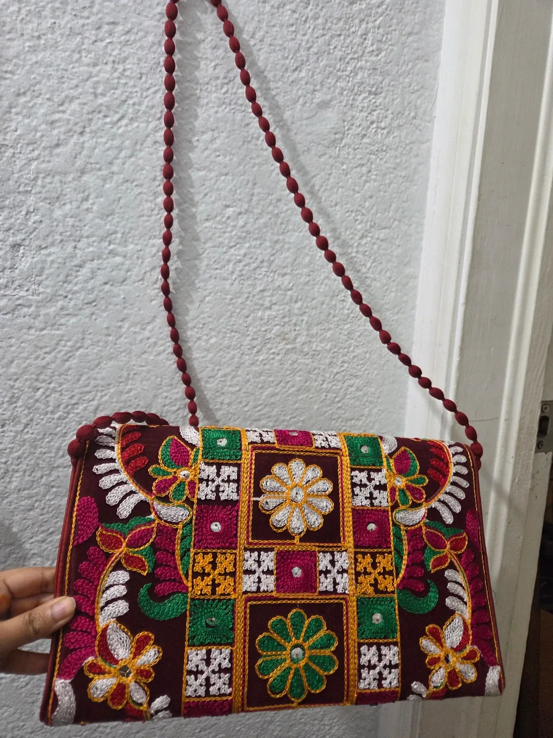 Embroidered tradional Indian Purse image indicator(4)