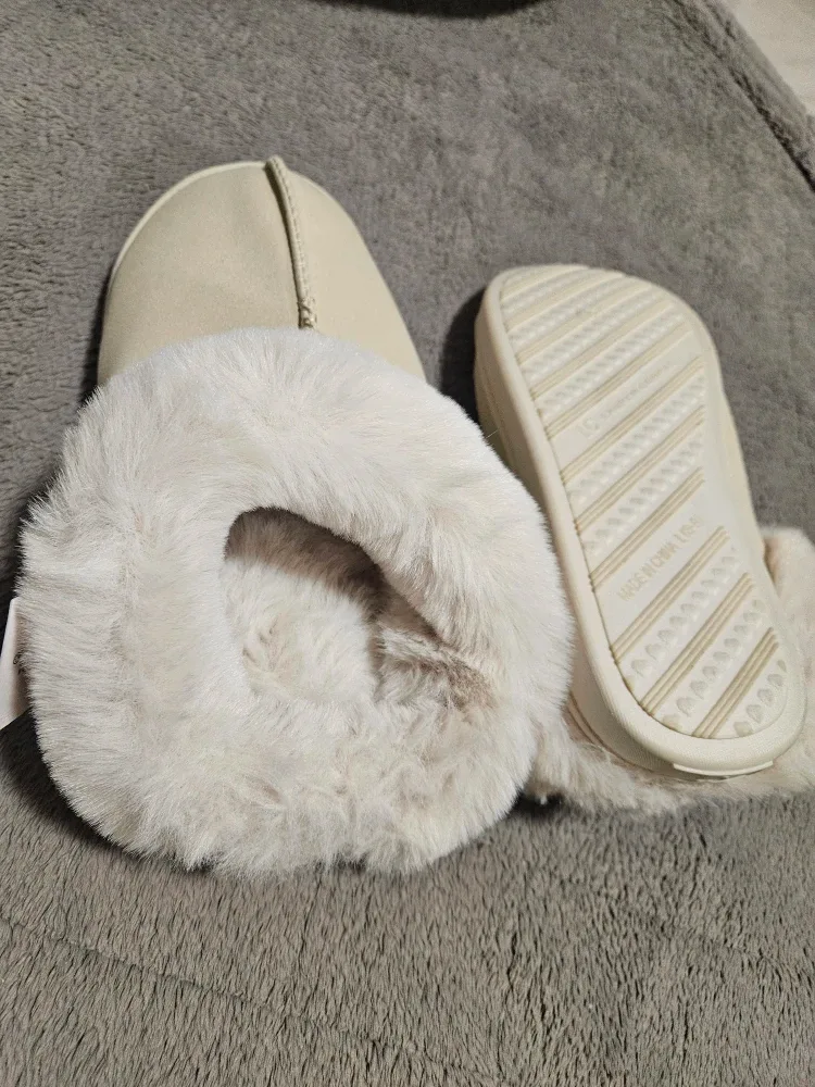Lauren Conrad Cream Coloured Cozy Slippers
