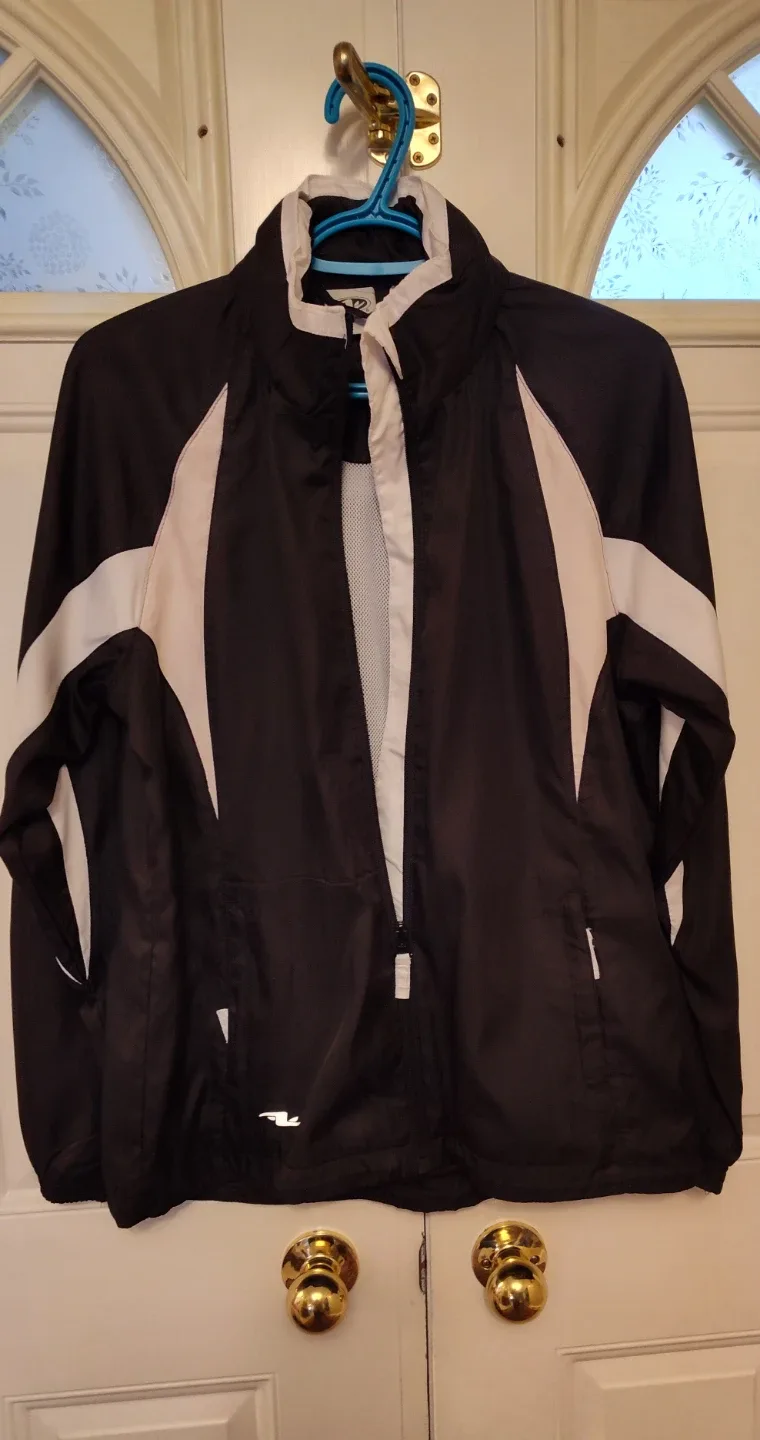 T22 Black & White Windbreaker Jacket image indicator(2)