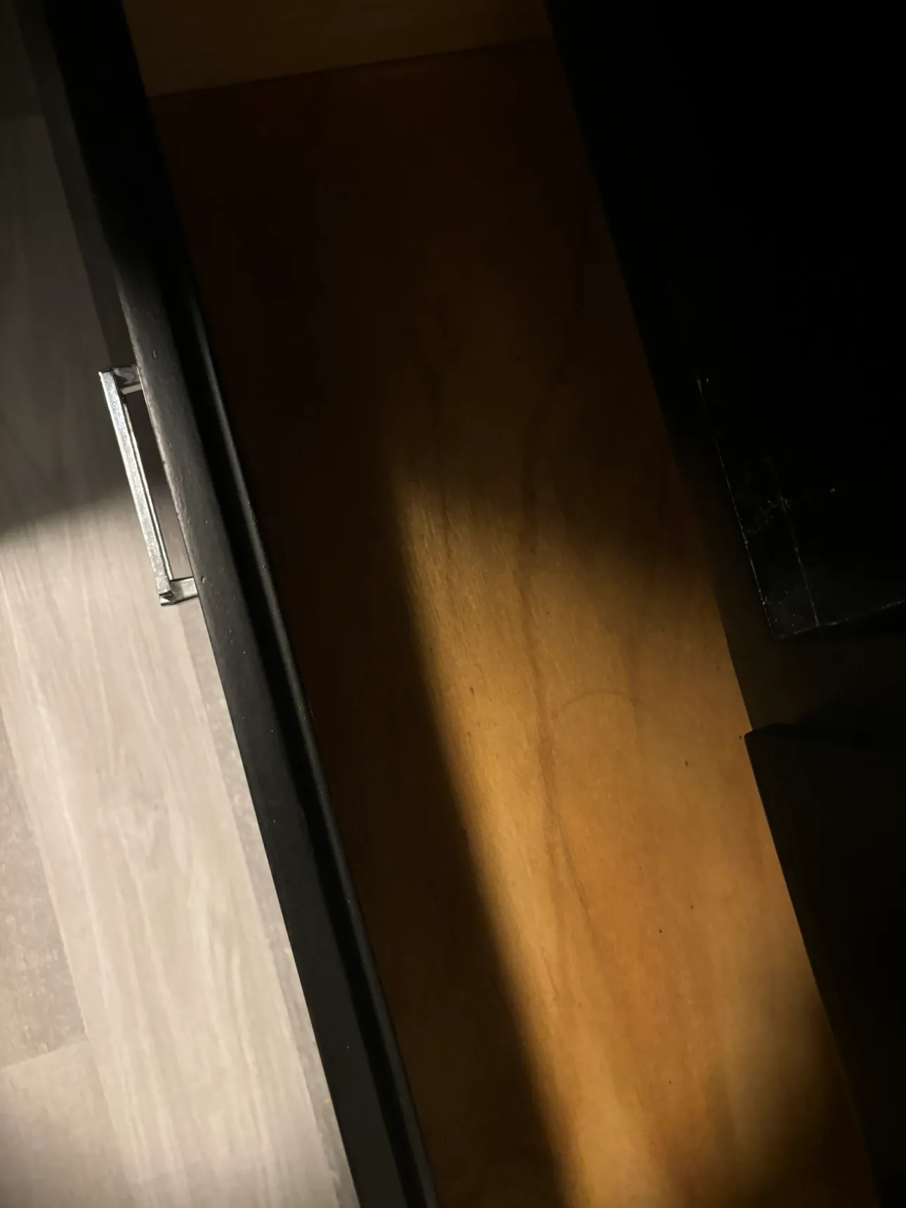 Large Armoire image indicator(3)