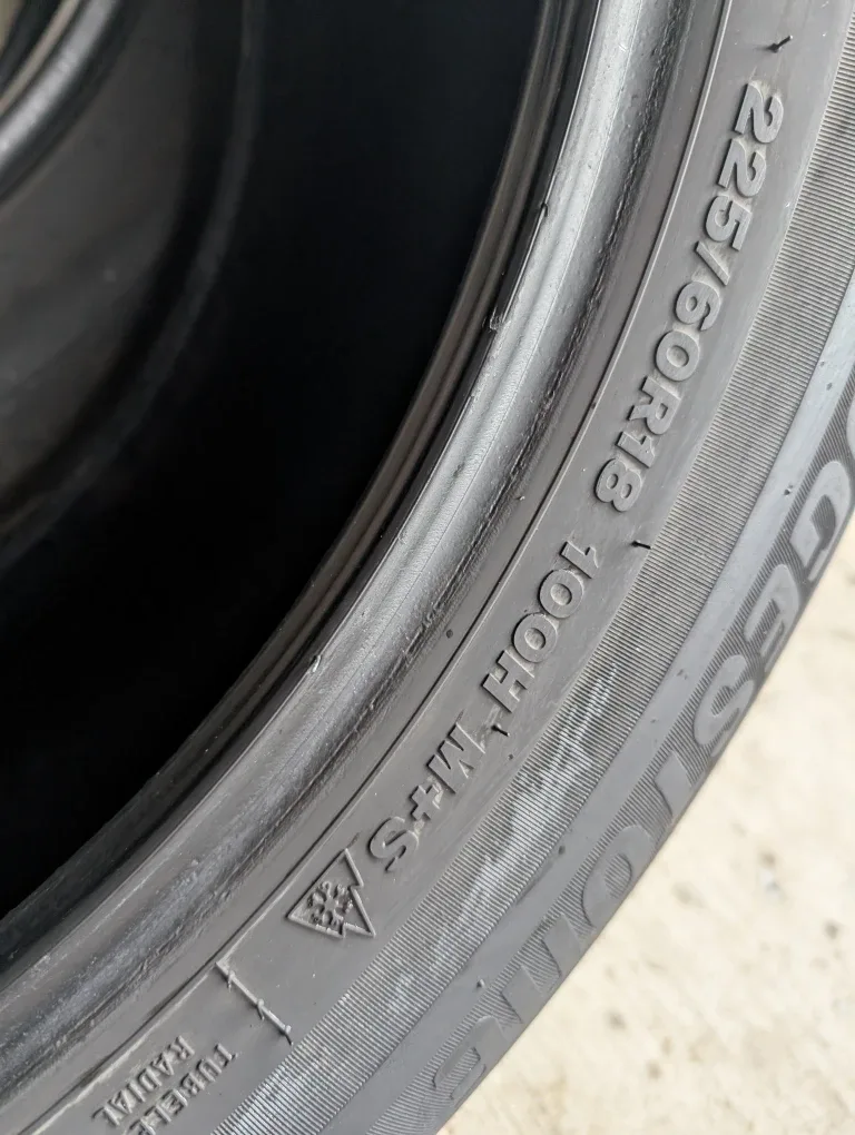 Bridgestone Weatherpeak 225/60R18 Tire image indicator(3)