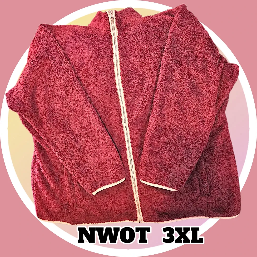 NWOT 3XL Longer Fleece Jacket w 2 Zip Pockets 32"