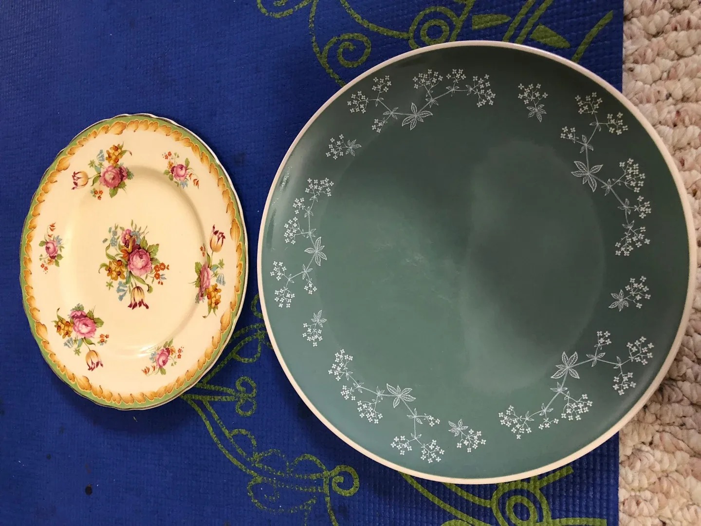 Vintage Gravy Separator & Decorative Plates thumbnail