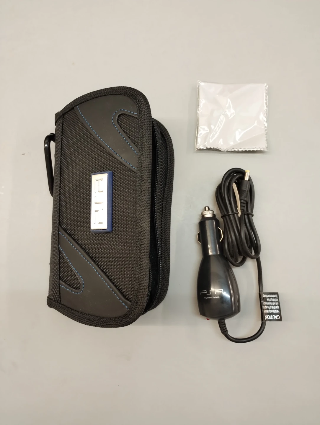 PSP Portable Car Charger + Case
