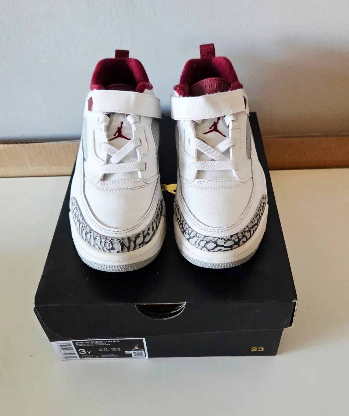 Boys Yout  Air Jordan Spizike Low (PS) - Size 3Y image indicator(5)
