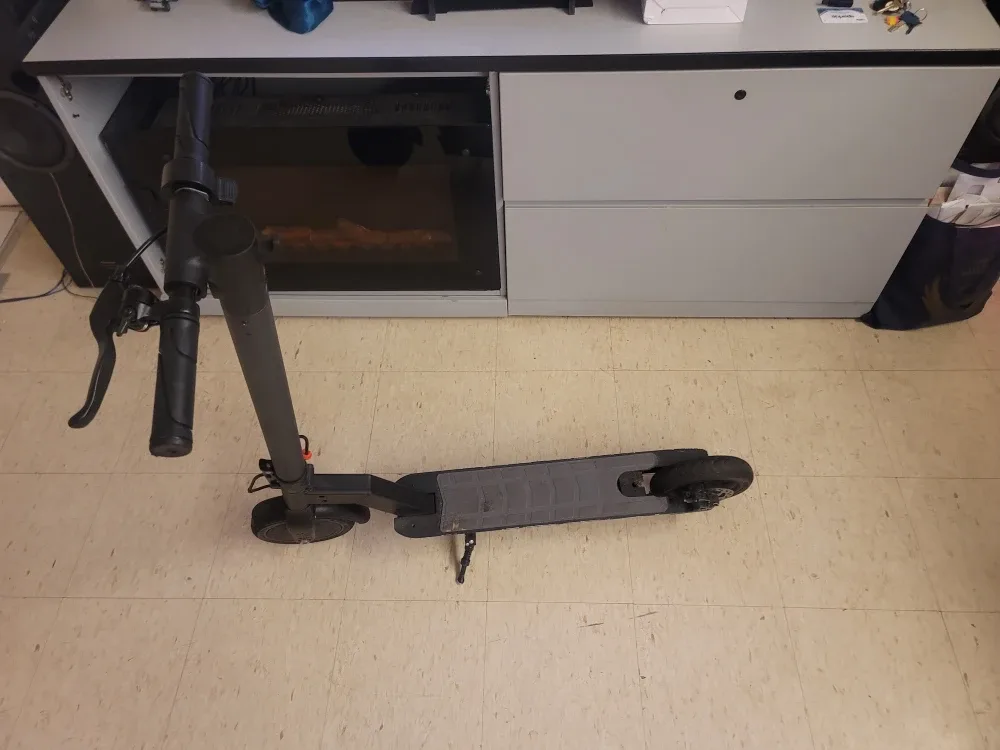 Electric Scooter - Great Condition! image indicator(2)