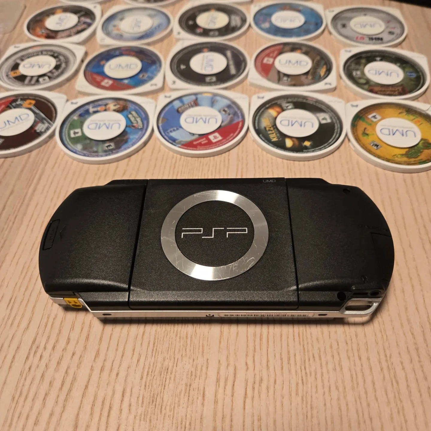 PSP 1001 lot. Original charger, battery, mem stick, case, games image indicator(3)