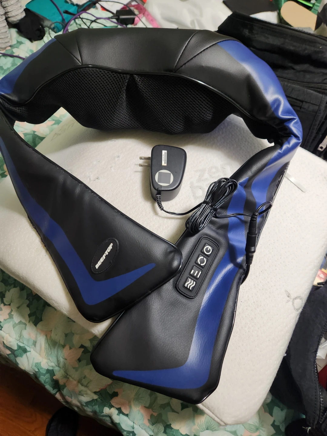 KEEPTOP Neck and Shoulder Massager - photo 3
