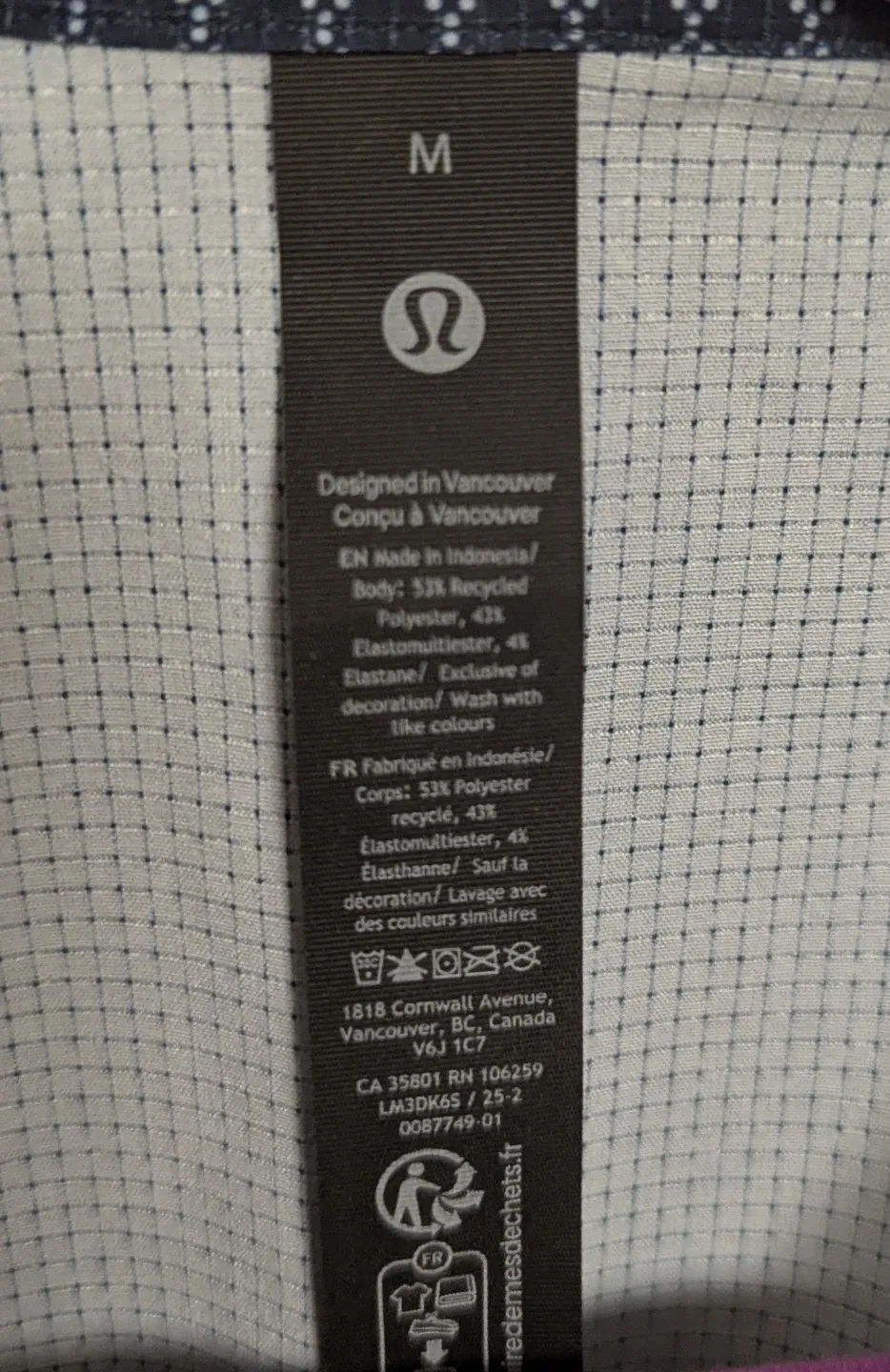 Brand New with Tags Lululemon Short Sleeve Shirt - Size Medium image indicator(3)