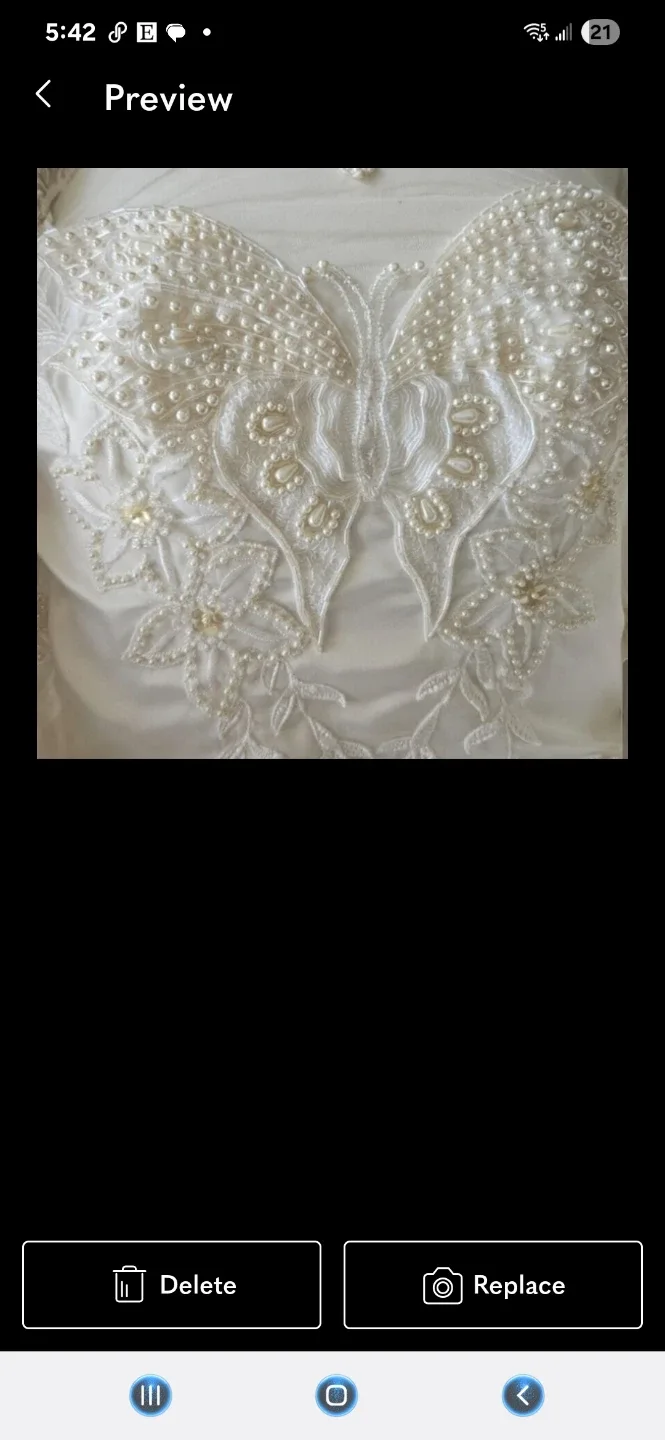 White Embroidered Wedding Dress image indicator(3)