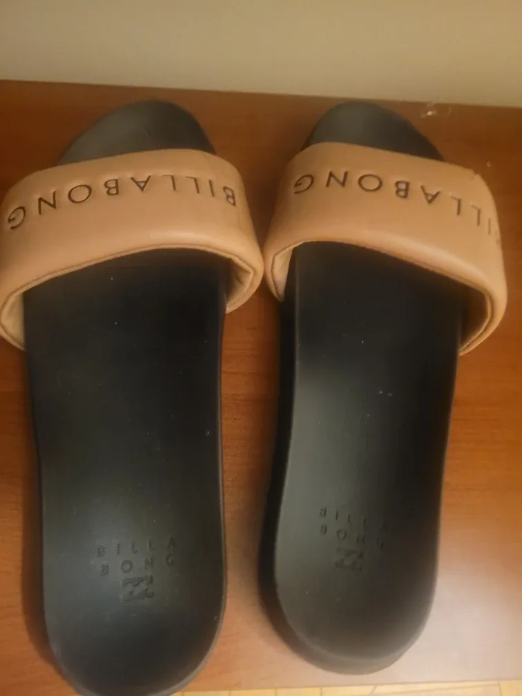 Billabong Slides - Size 8