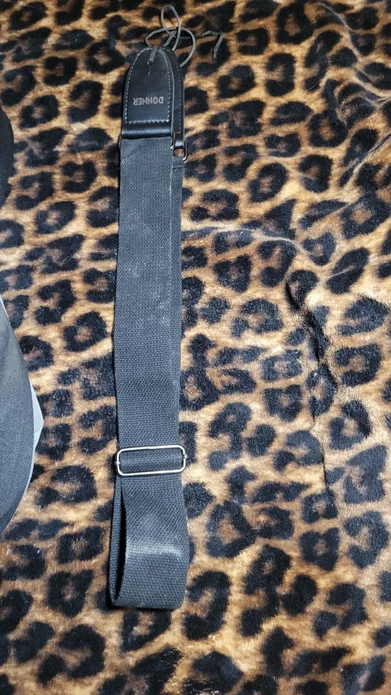 Donner Acoustic Guitar image indicator(10)