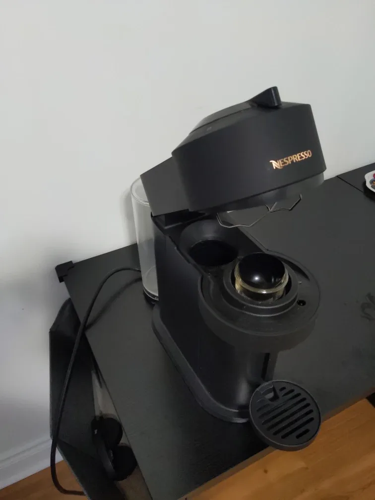 Nespresso Vertuo Next Coffee Machine - Black image indicator(2)